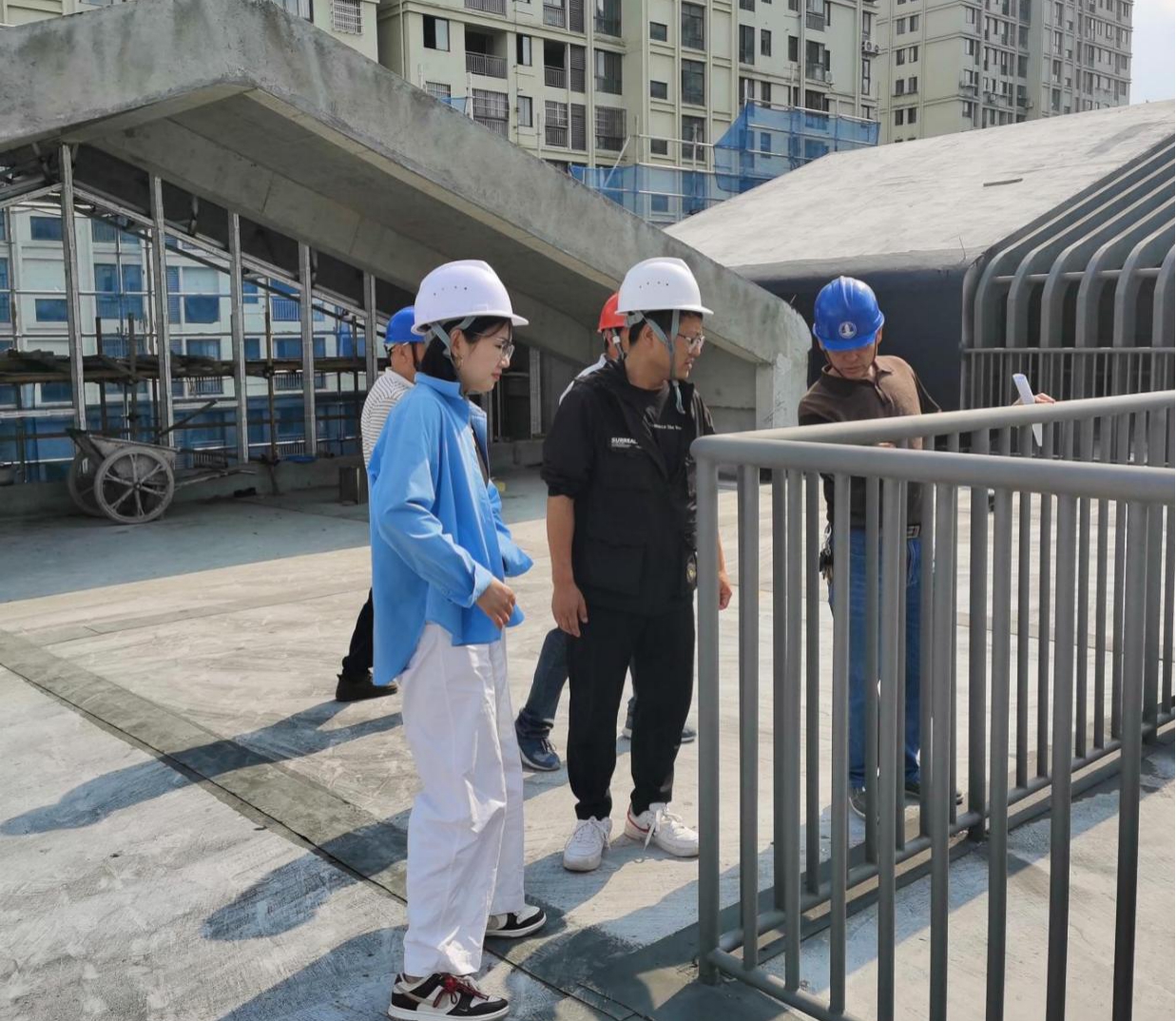 黃山市屯溪區(qū)學(xué)前教育能力提升工程-百鳥亭幼兒園建設(shè)項目組織節(jié)前安全生產(chǎn)檢